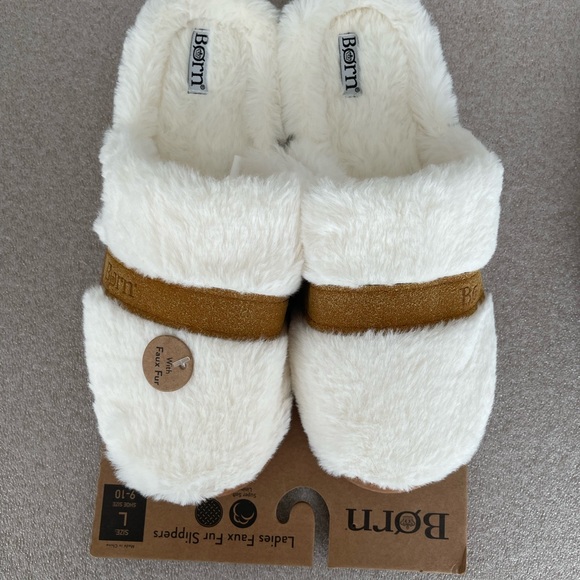 Ladies Faux Fur Slippers Size Large (9-10) - Picture 1 of 3